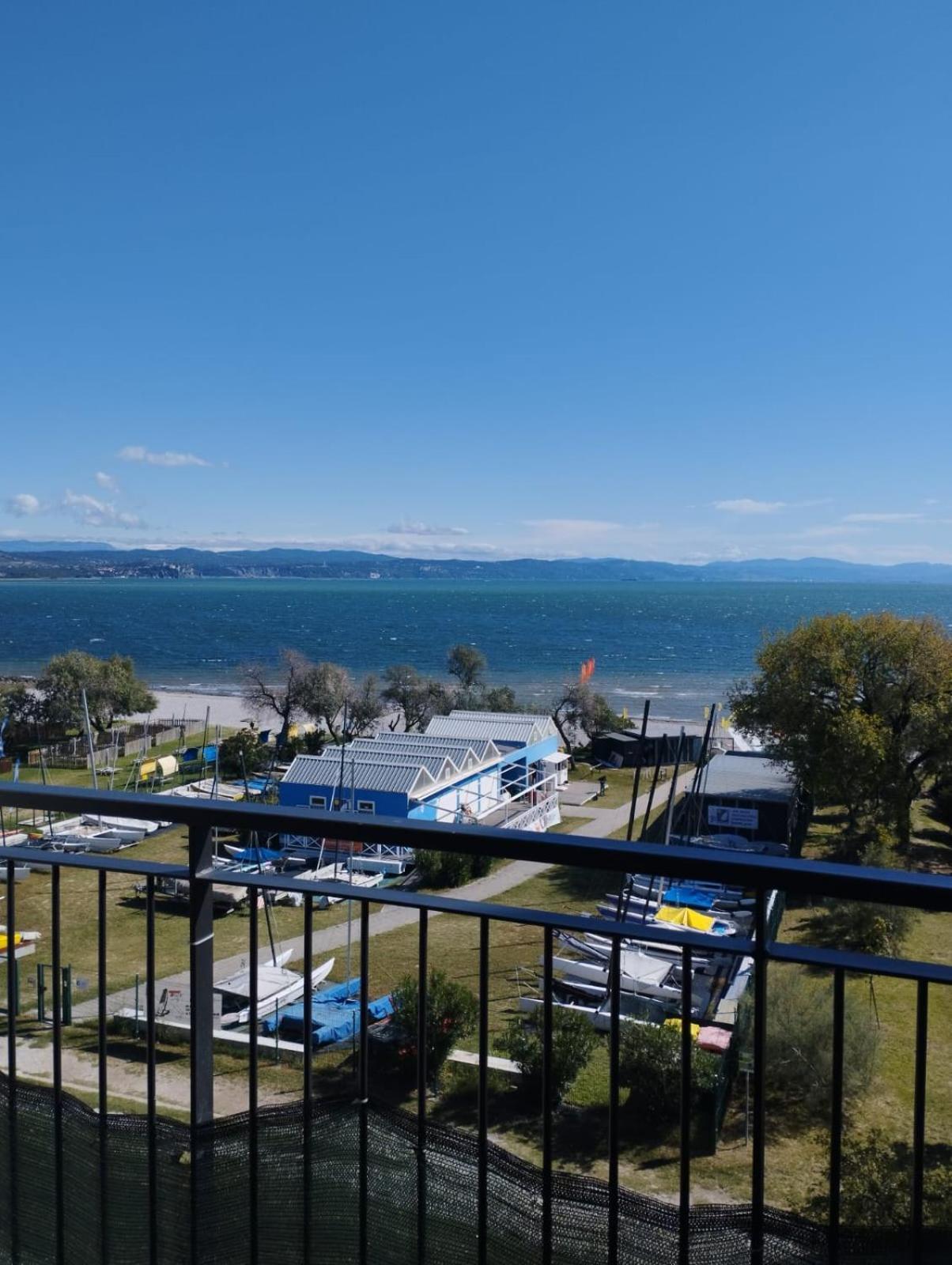 Appartamento Luxury Vista Mare Per 6 Persone A Marina Julia Εξωτερικό φωτογραφία